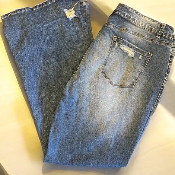 Women's Boutique Outfit - TWO PIECE SET - Jeans (18) and Top (XL) -NWOT - Picture 4 of 8